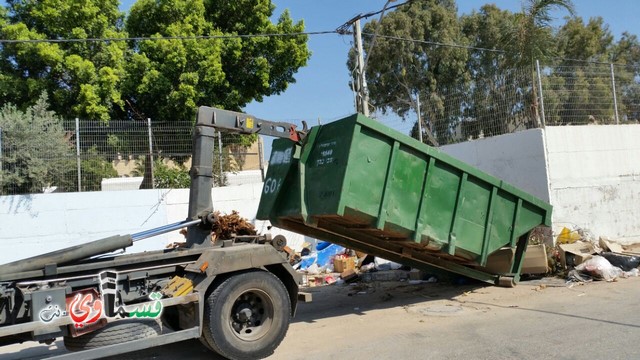 كفر قاسم : توزيع حاويات كبرى في جميع انحاء المدينة لبقايا الاضاحي , نادر ابو عقل :  حافظوا على كفر قاسم نظيفة  